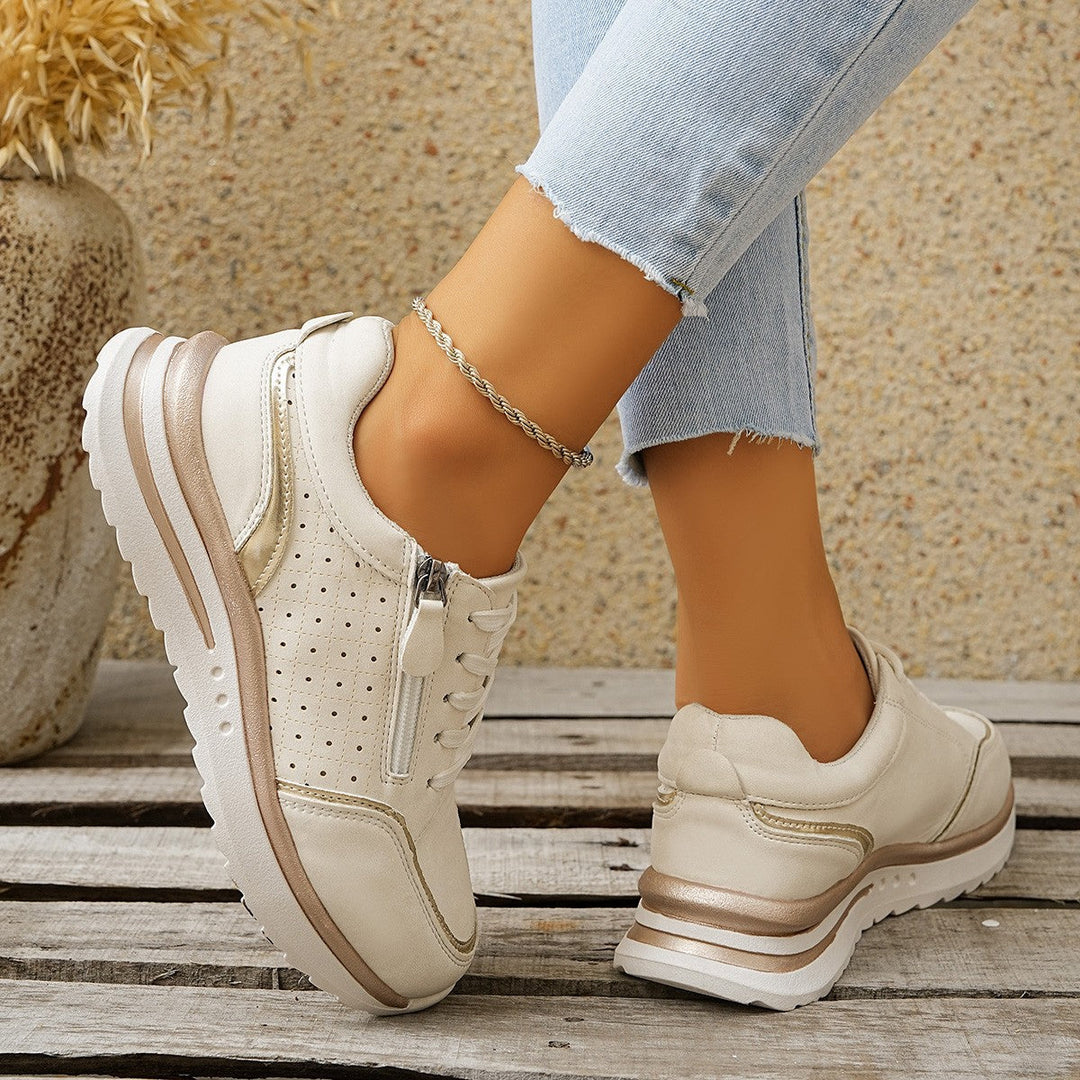 Victoria | Step Sneakers